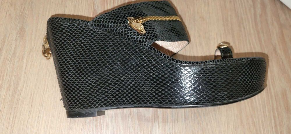 Басоножки на танкетке