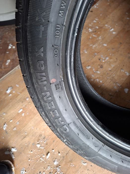 Продам летнию резину.