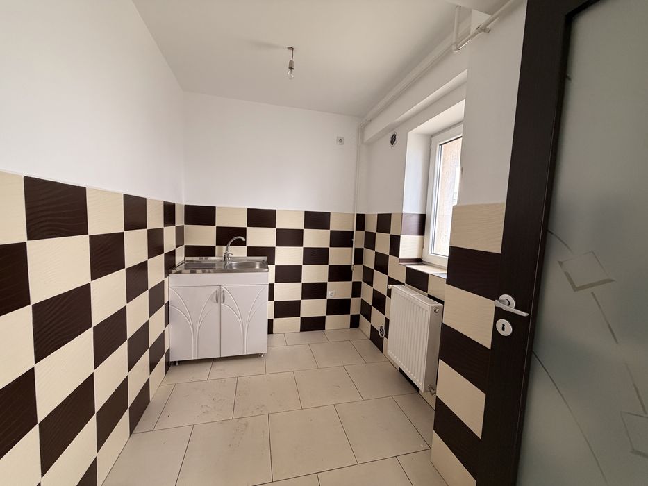 Inchiriez spatiu comercial langa Dedeman