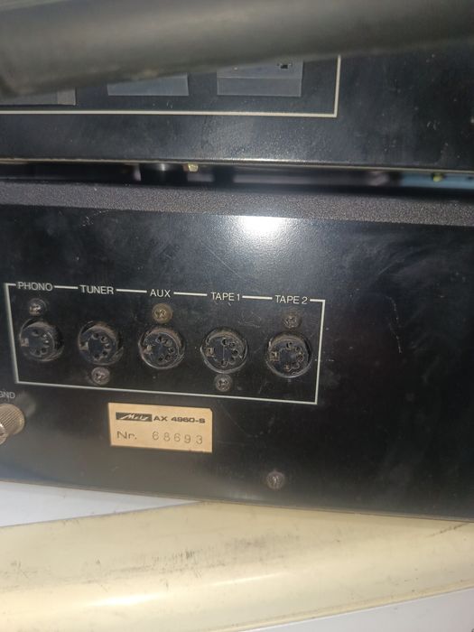 Продавам усилвател и тунер METZ,моделAX 4960-S и SX 4961-SHи