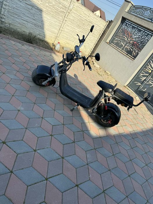 Vand scuter electric