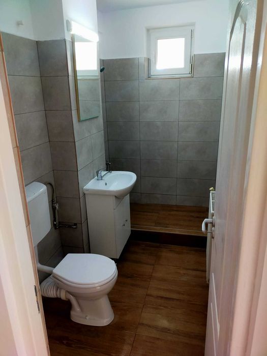 Vand sau schimb apartament 2 camere  etaj 3 , str. constructorilor  Turda