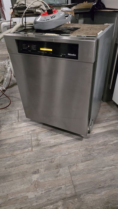 Съдомиялна Miele G5830