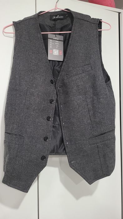 Продам новый костюм