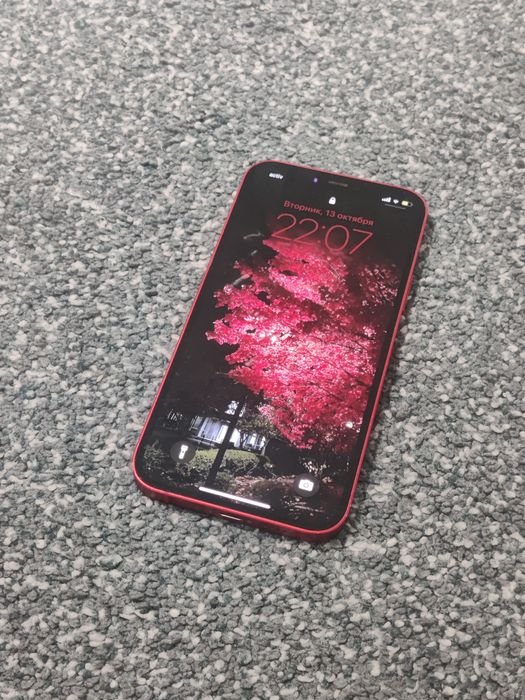 IPhone 12 128gb red product