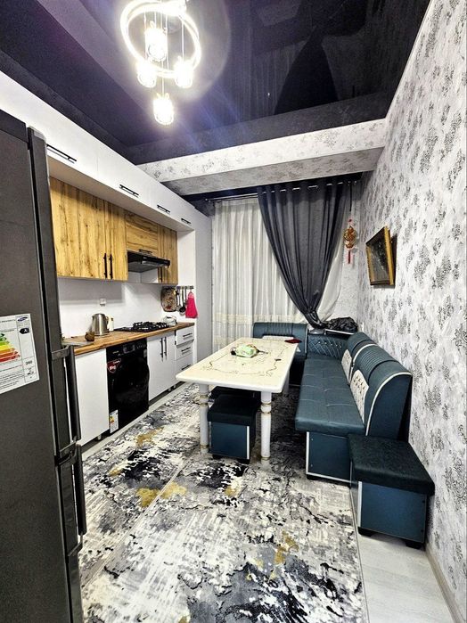 Бухара Сити,  3 этаж 2 хоналик квартира срочно арендага берилади