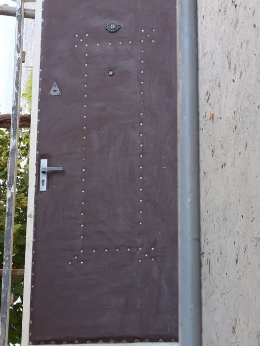 Temir eshik holati yaxshi