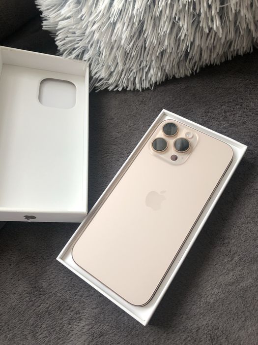 IPhone 16 Pro Max с гаранция