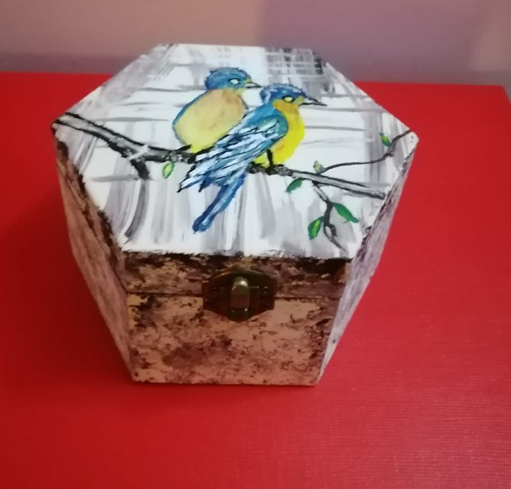 Vând casete pentru bijuterii, tablouri, pictate manual