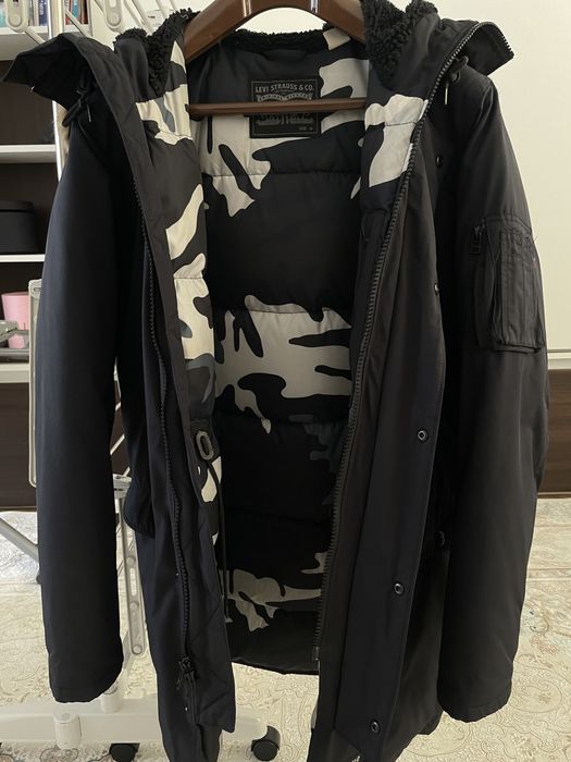 Зимний пуховик Levi’s