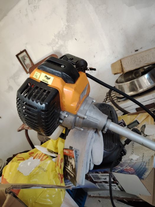 Бензинов тример употребяван и слушалки