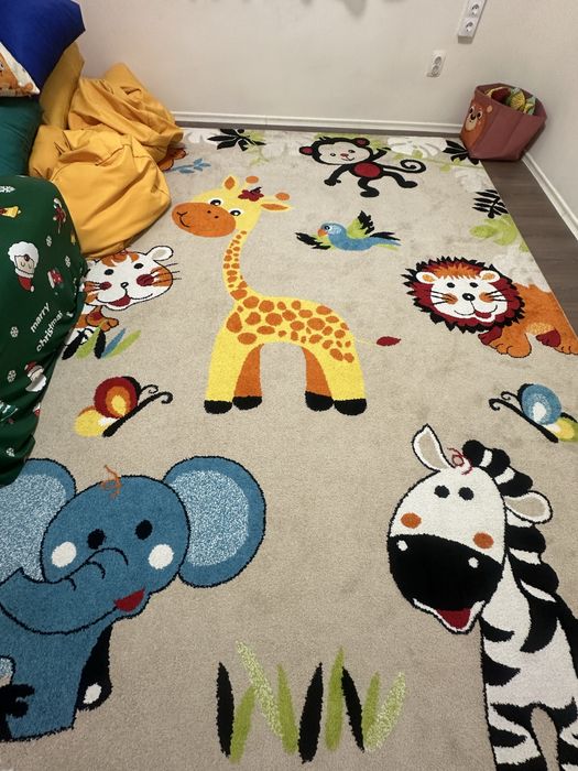 Детски килим с животински принт 240х320