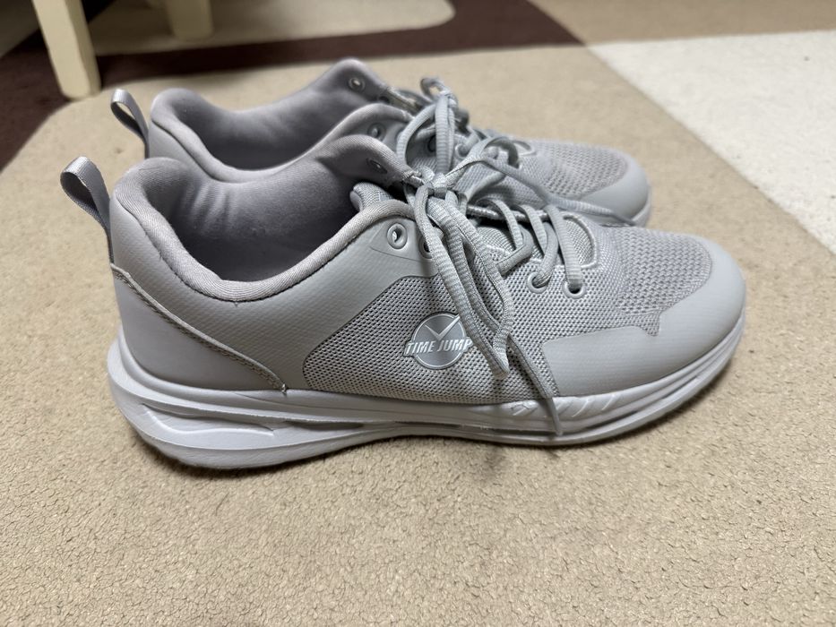Кроссовки TimeJump (42 размер)