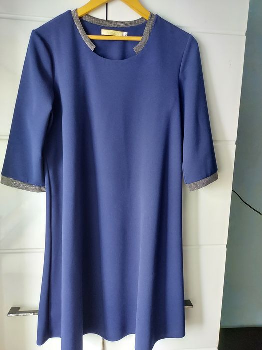 Продам платье,кофты,шорты.