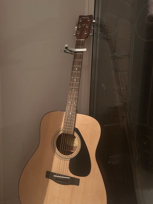 Продам гитару yamaxa f310