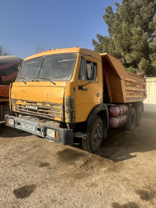 KAMAZ samosval sotiladi.