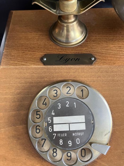 Ретро телефонен апарат Lyon