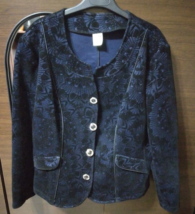 Vând sacou damă mărimea 48