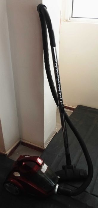 Прахосмукачка Dirt Devil 2000W