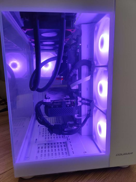Геймърски компютър i9 9900K RTX2070Super