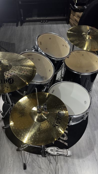 Всего за 800$ Mapex Voyager укомплектованная , тарелки , стул