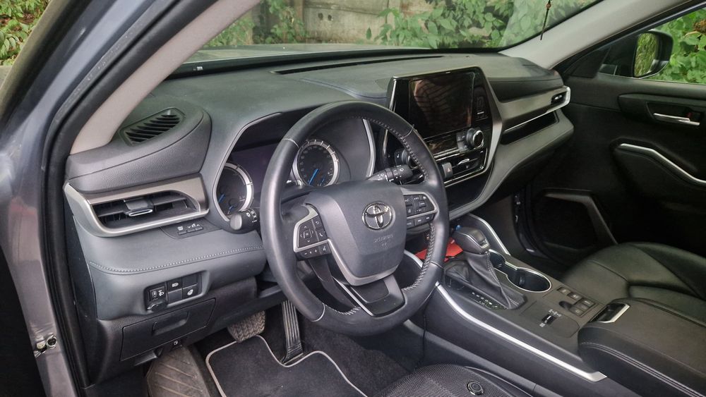 Toyota Highlander 7 locuri