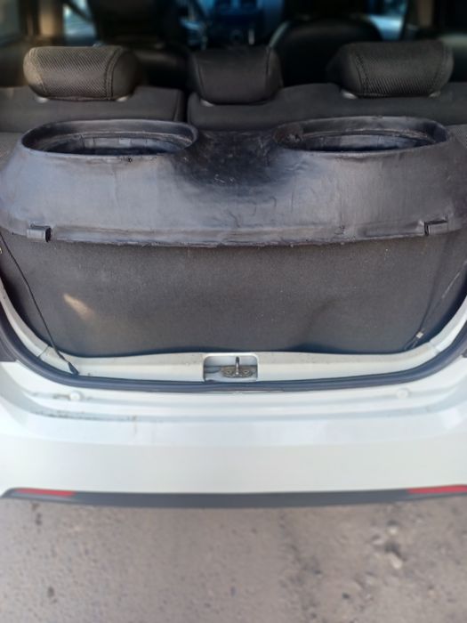 Spark orqa kalonkaga podium sotiladi