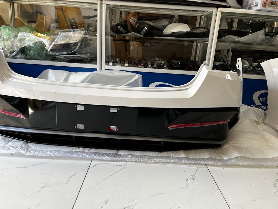 Hyundai Elantra Бамперы в наличий китайская сборка