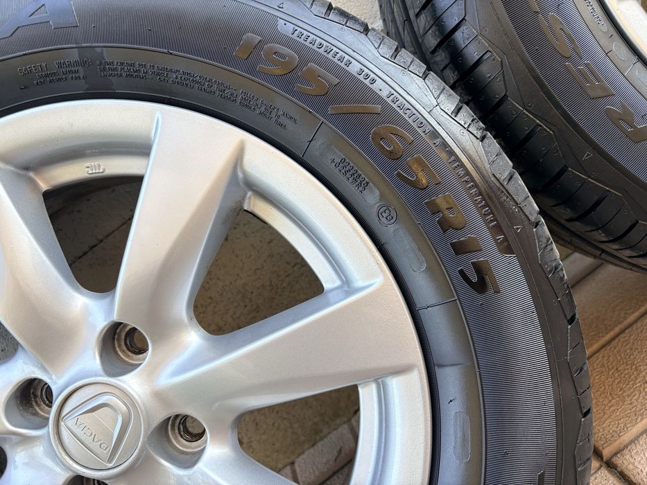 Jante aliaj ENKEI 4x100 ( Set x4 ) cu anvelope aproape noi Debica 195/65/15 Dacia Logan
