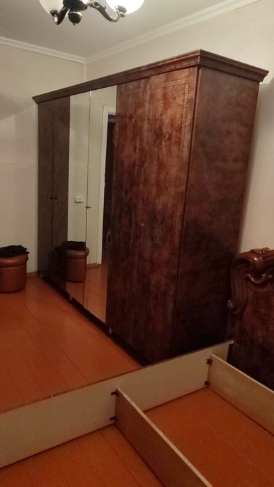 Продается спальнии гарнитур