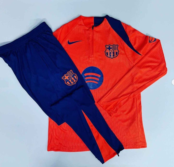 Комплект тренировочных костюмов (3 шт) ФК Барселона. Новое. Размер М