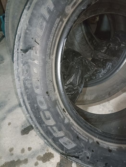 Продам комплект летней резины 215/60/16