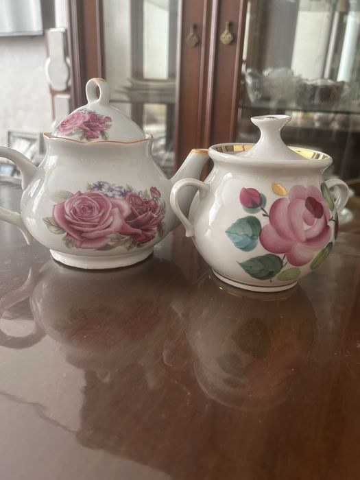 Заварочный чайник +сахарница
