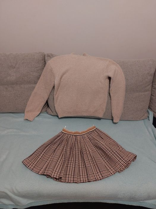 C&A Pulover fir stralucitor si fusta