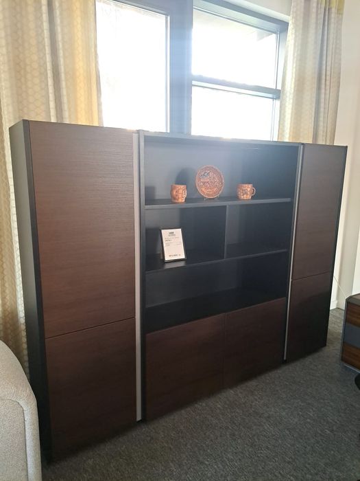 Шкаф офисный в зал