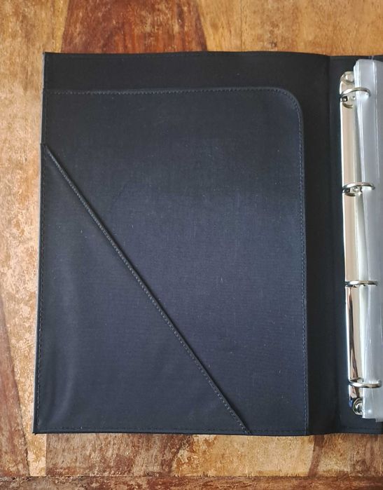 папка за документи класьор черна с 4 ринга със затваряне тип велкро