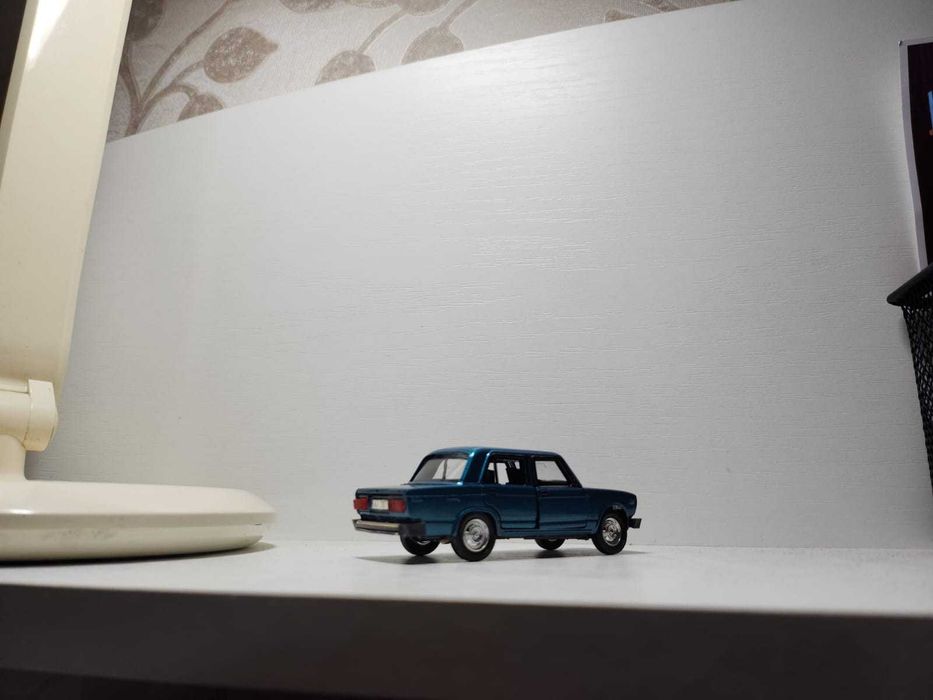 модель ВАЗ 2107 1:43