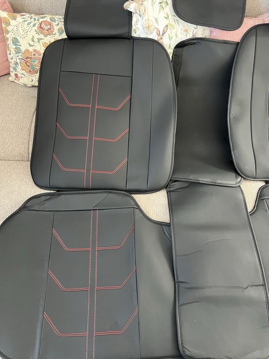 Huse auto Skoda Confort Negre + Roșu
