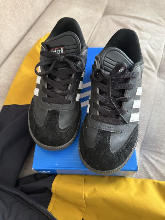 Куртка и кросовки Адидас на мальчика