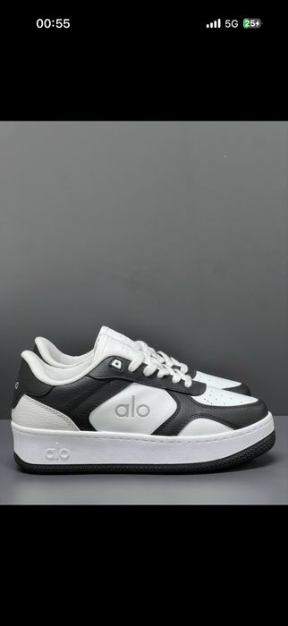 Alo Yoga Adidasi