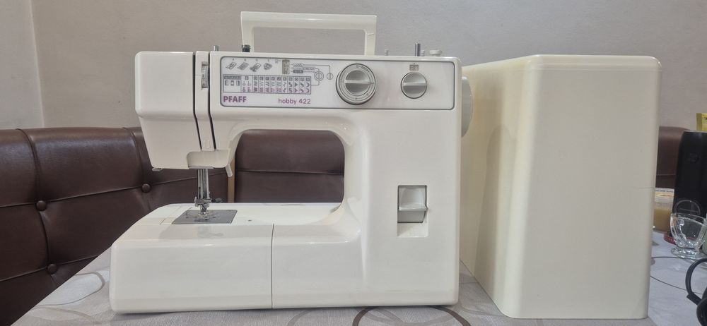 Швейная машинка  PFAFF hobby 422