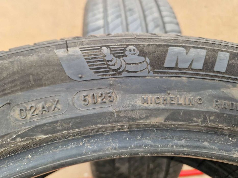 2 Michelin R20 235/45  Летни гуми  DOT5023