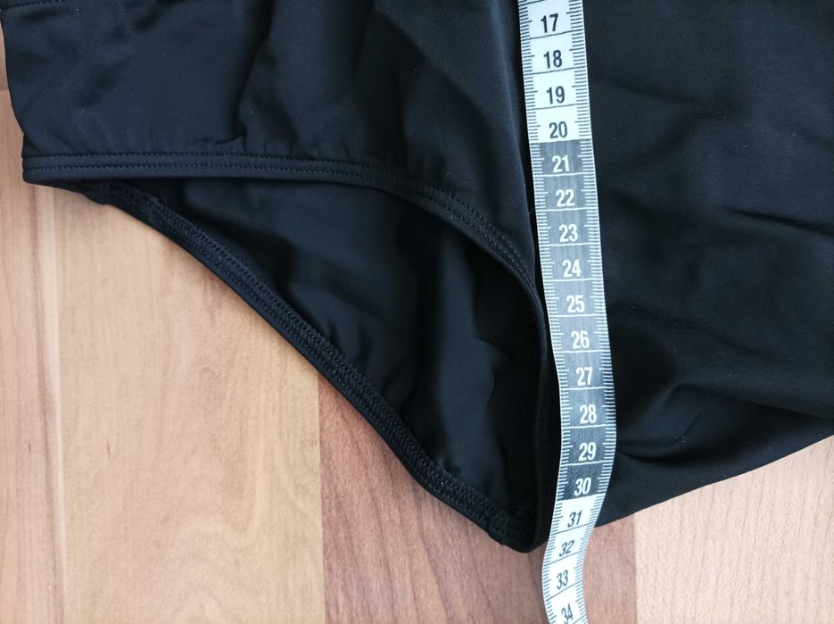 Adidas нови бански за момиче