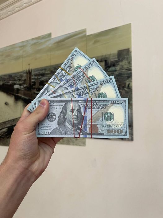 Suvenir pullar bayram uchun Купюра Сувенир Валюта 100 доллар.