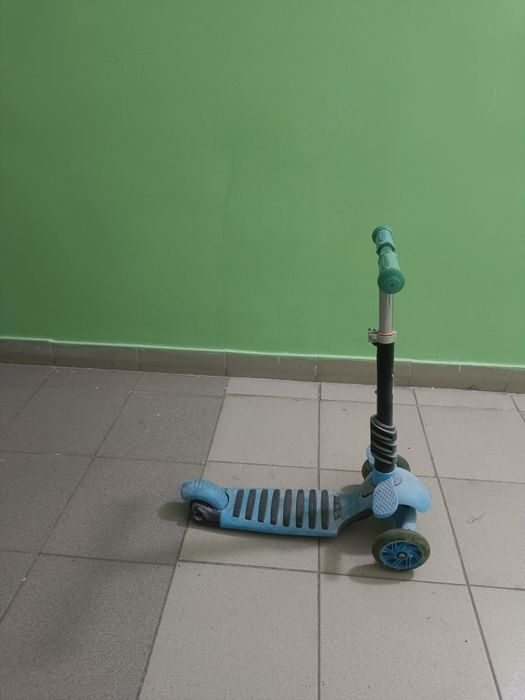 Самокат детский синий
