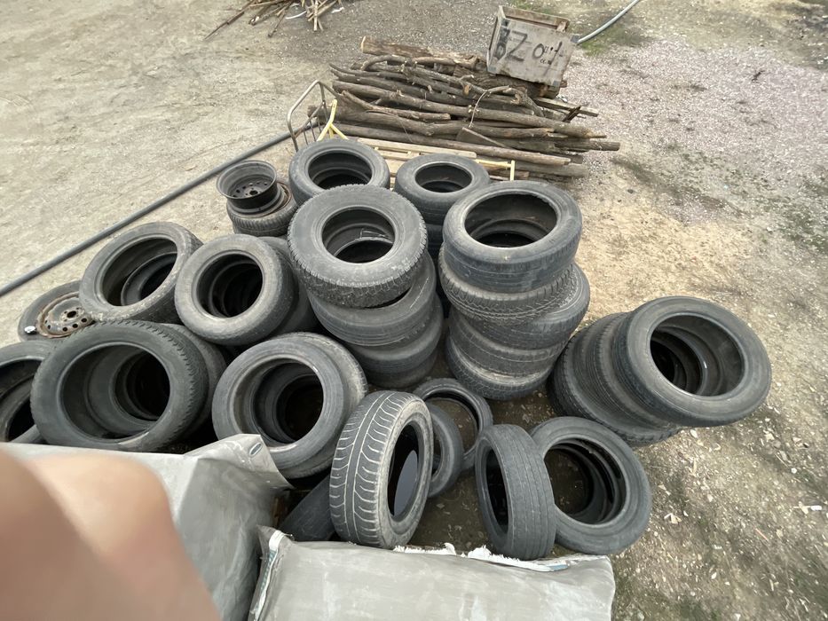 РЕЗИНОВЫЕ Покрышки для машин нерабочие