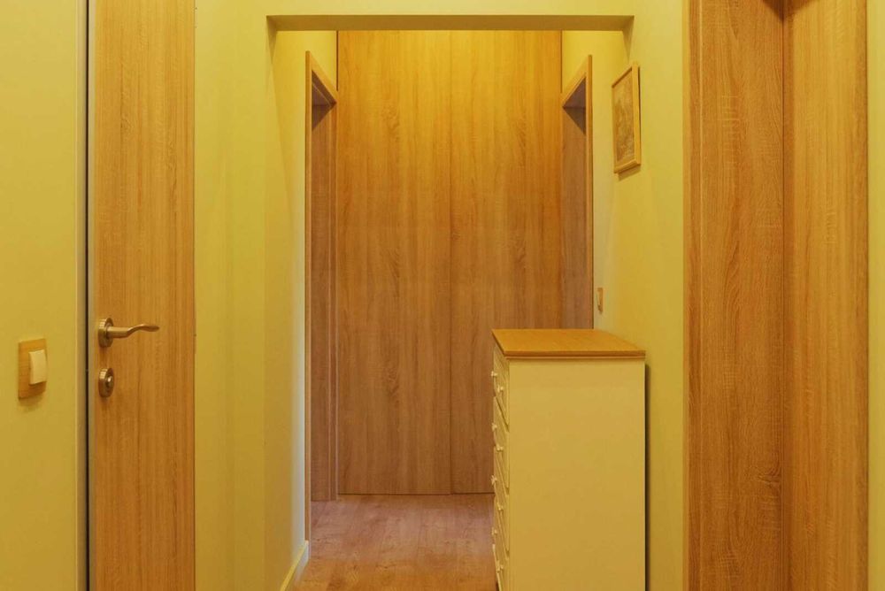 Дава се под наем Тристаен апартамент в София, Красно село - 92 кв.м за 663 € - Снимка #2