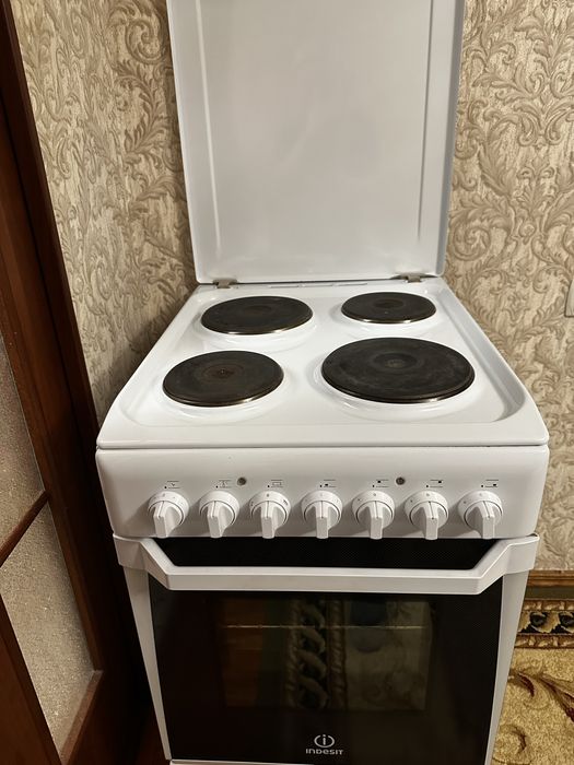 Электрическая плита indesit