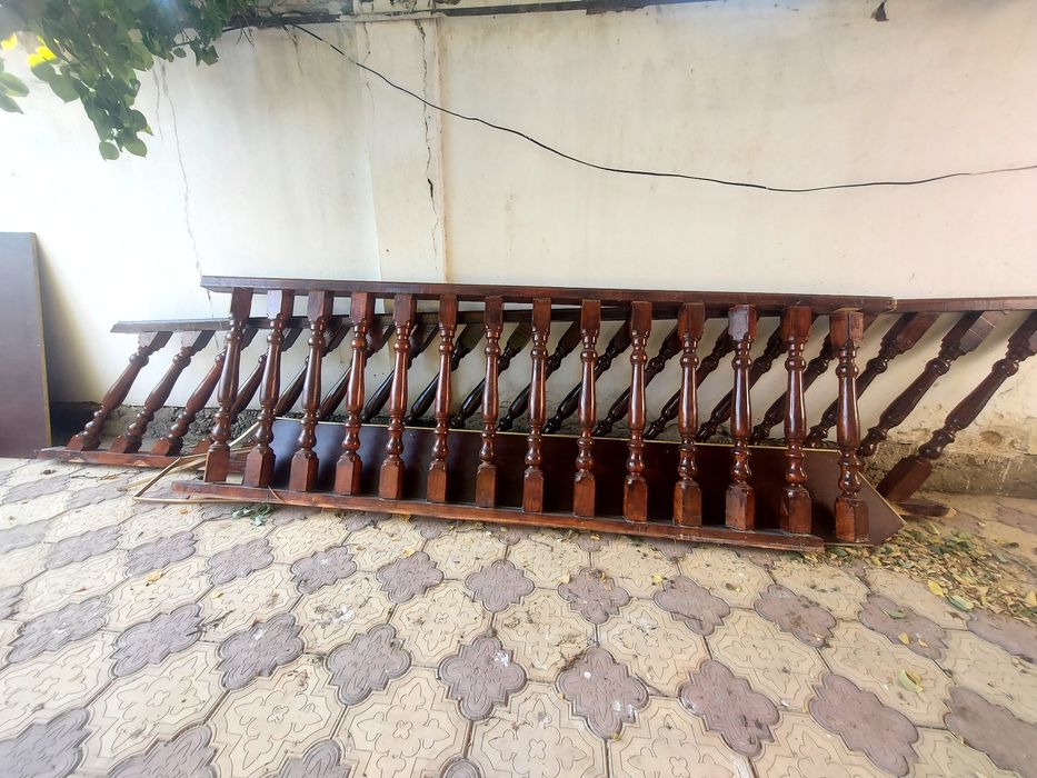 Перила на лестницу и ступени сатылады