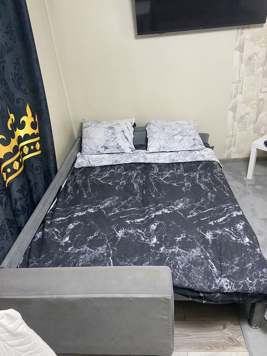 Продам раздвижной диван.